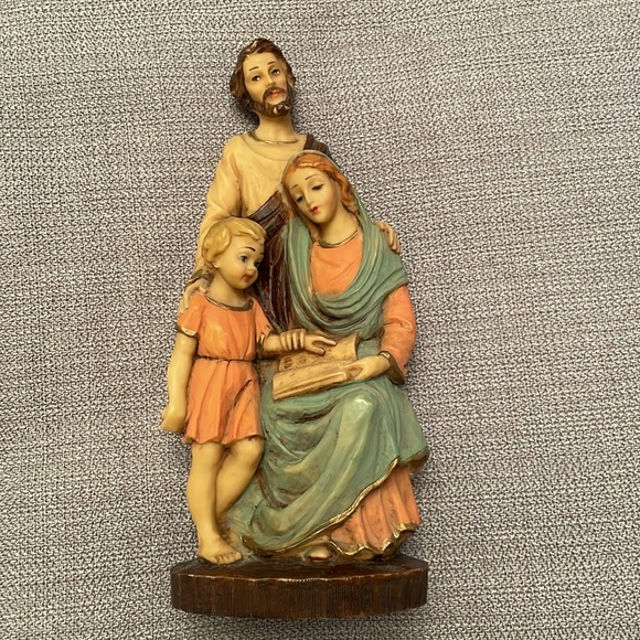 Statue of Jesus as Young Boy with Mary & Joseph Hand Painted Resin Made in Italy - Picture 2 of 7